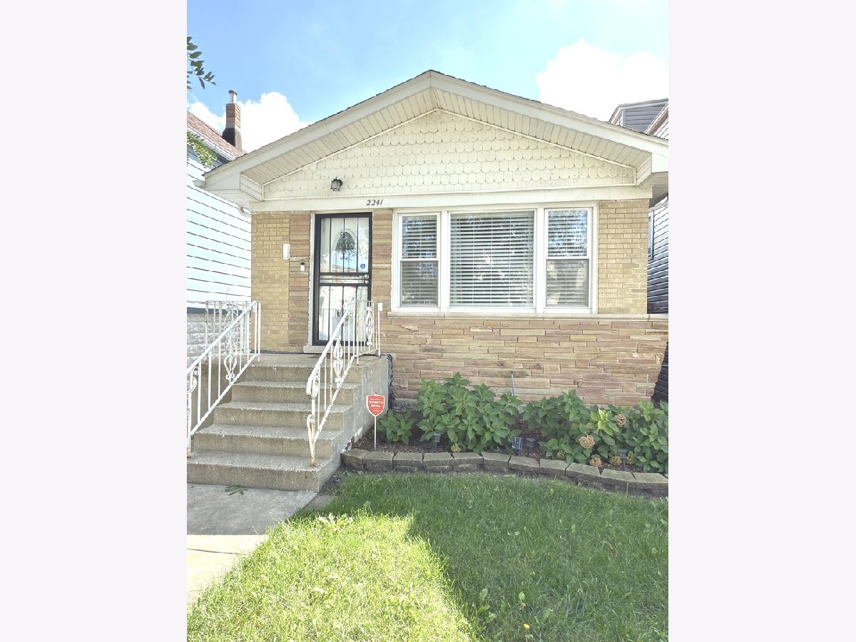  For Sale Chicago Illinois, 2241 Monitor Avenue