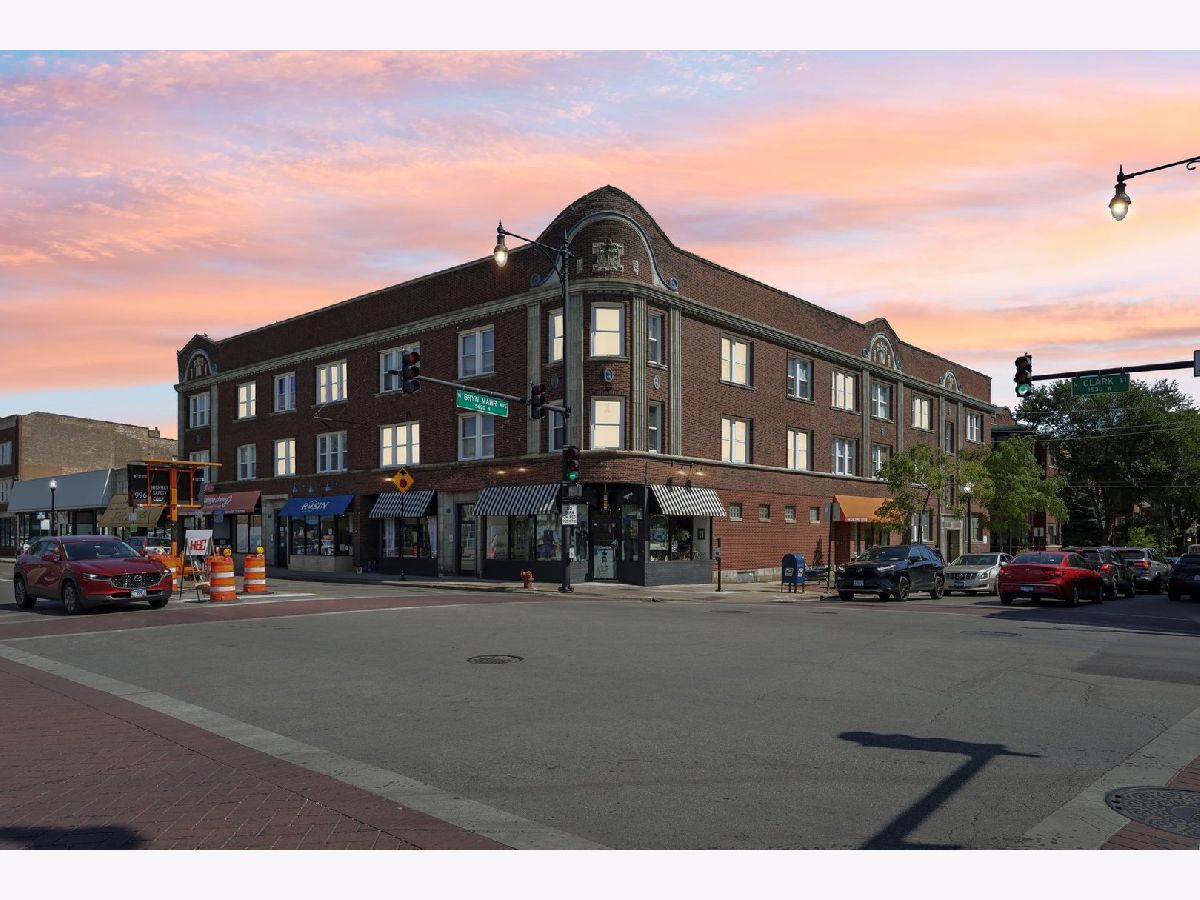 For Sale Chicago Illinois, 5607 Clark Street