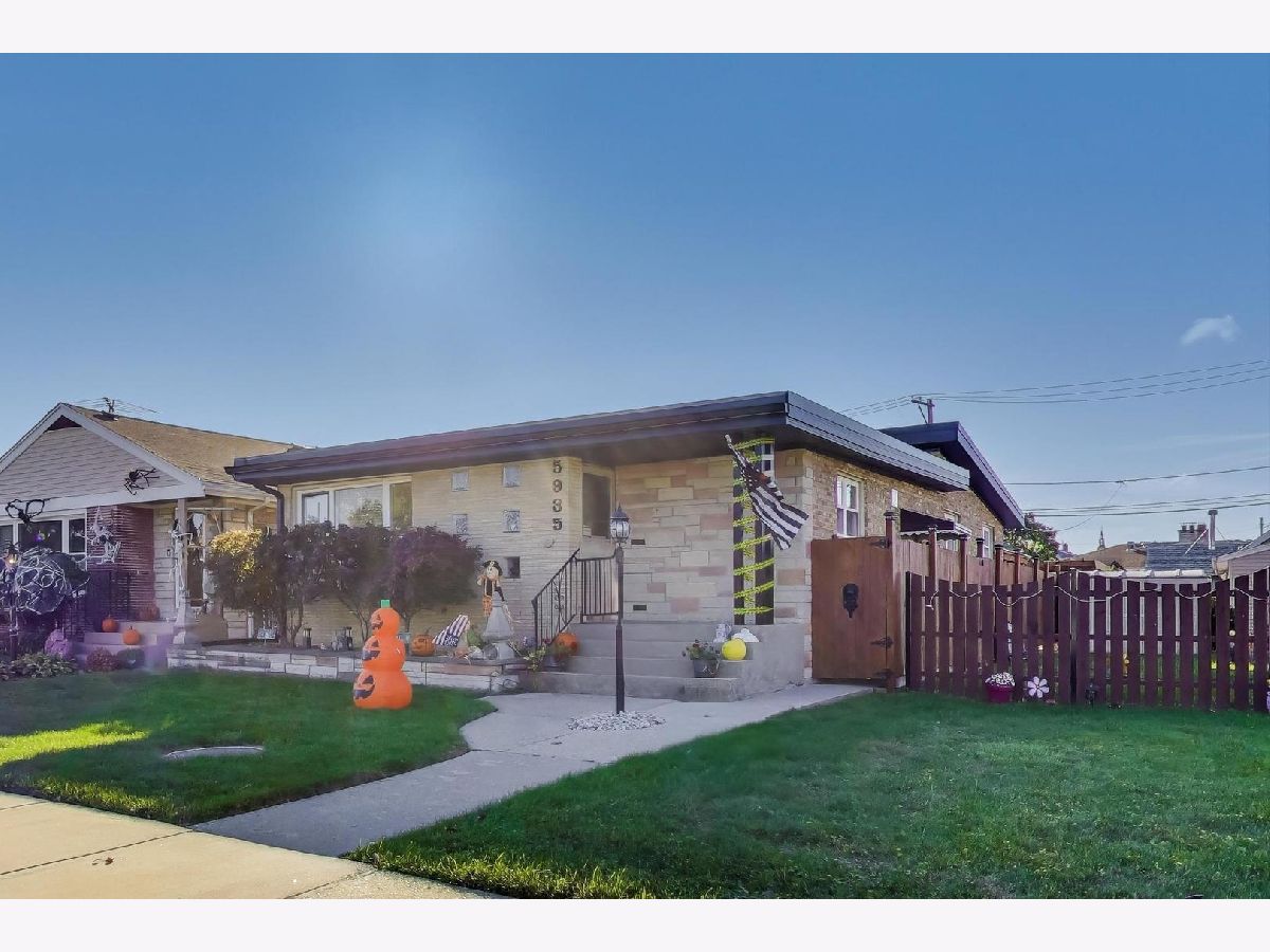 For Sale Chicago Illinois, 5935 Henderson Street