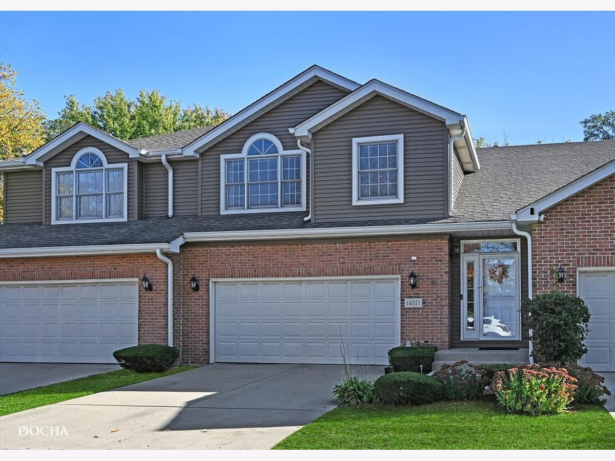 Townhomes For Sale Oak Forest Club Oak Forest Illinois, 14571 Club Circle Drive