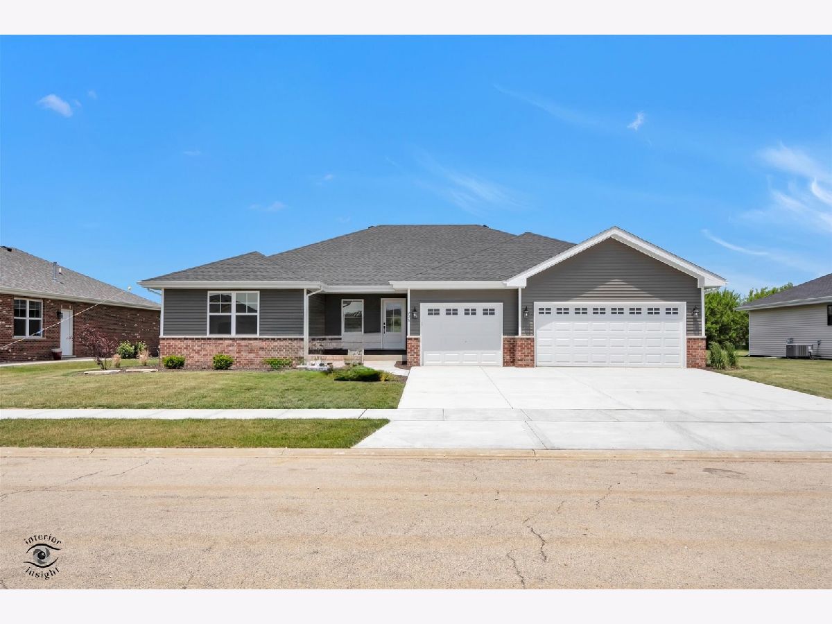  Sold Manteno Illinois, 993 Spring