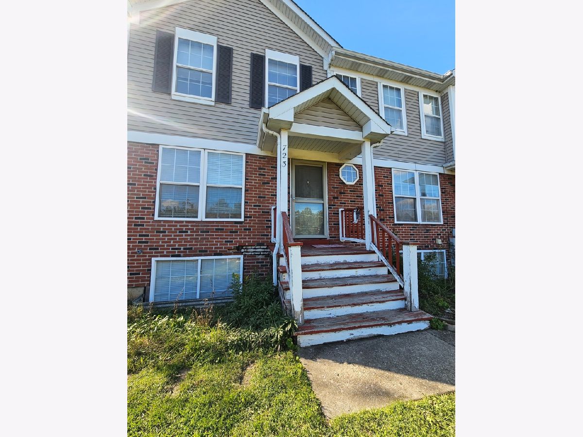 Townhomes For Rent Tiffany Court Antioch Illinois, 723 Tiffany