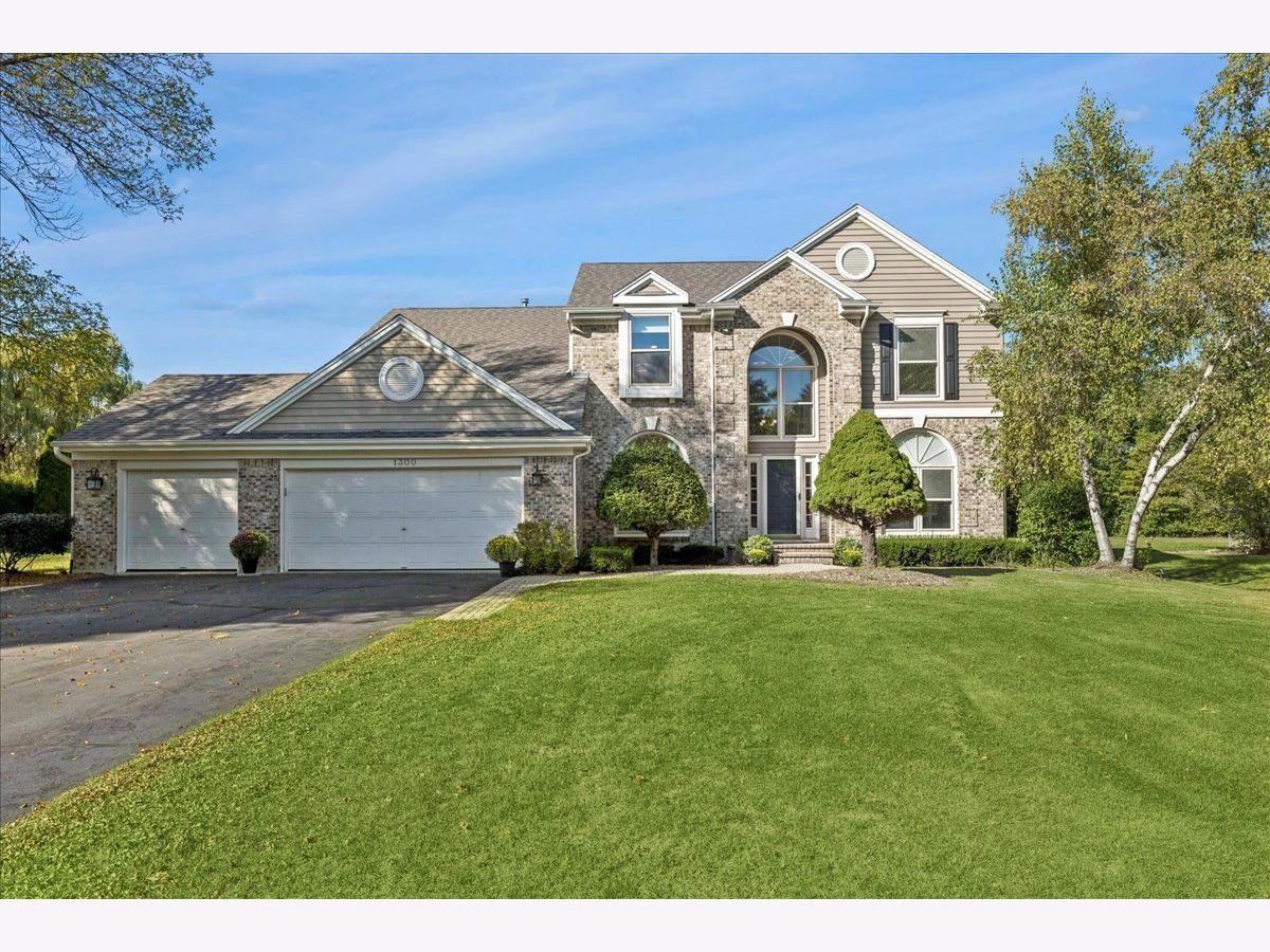  Sold Crystal Lake Illinois, 1300 Alexandra