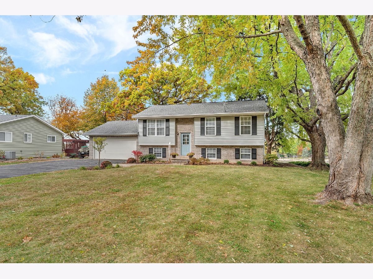 For Sale Sandwich Illinois, 848 Lake Holiday Drive