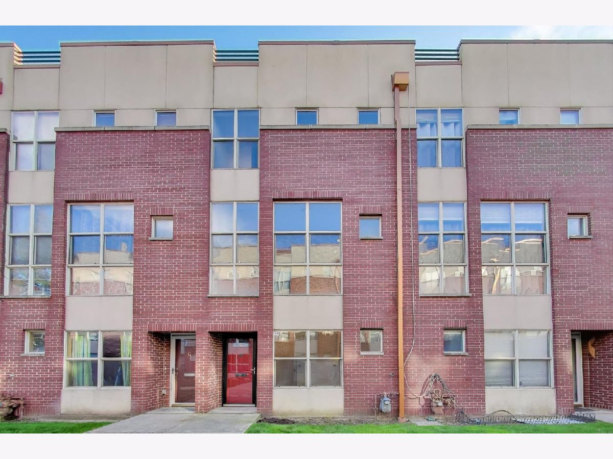 Condos & Townhomes For Rent North End Condos Chicago Illinois, 6951 Western