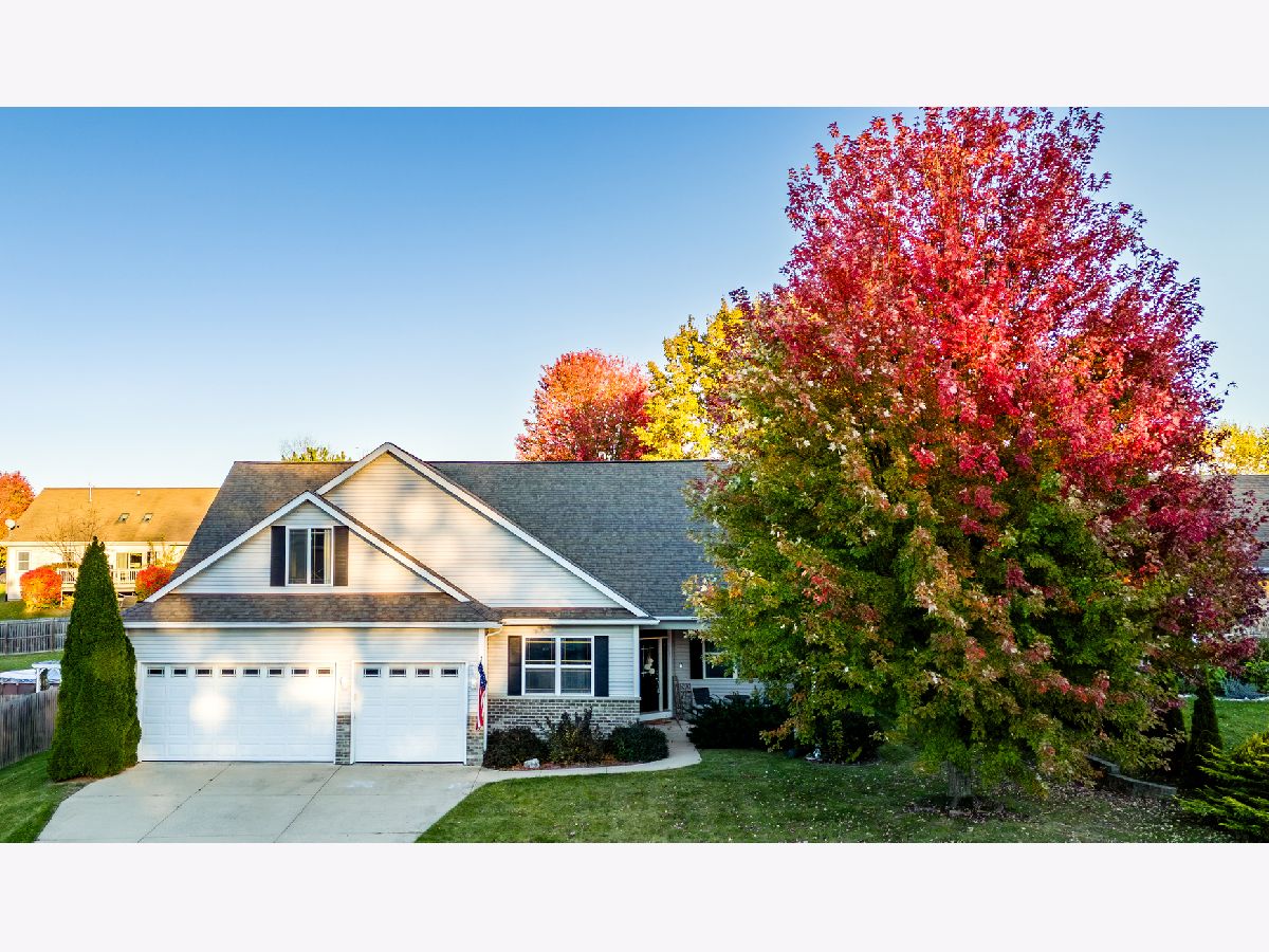  For Sale Twin Lakes Wisconsin, 2044 Matthew Avenue