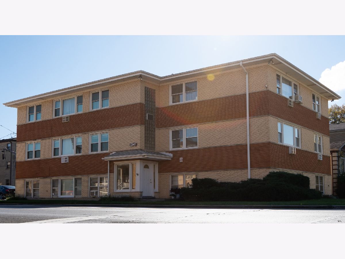  For Rent Elmwood Park Illinois, 7347 Diversey