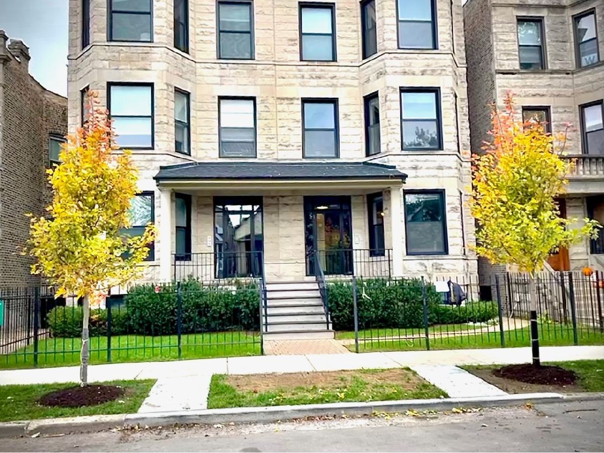  Rented Chicago Illinois, 3821 Lakewood