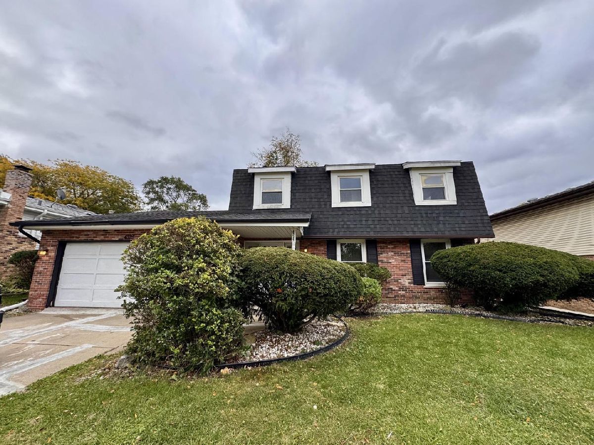 For Sale Matteson Illinois, 4325 Oakwood Lane