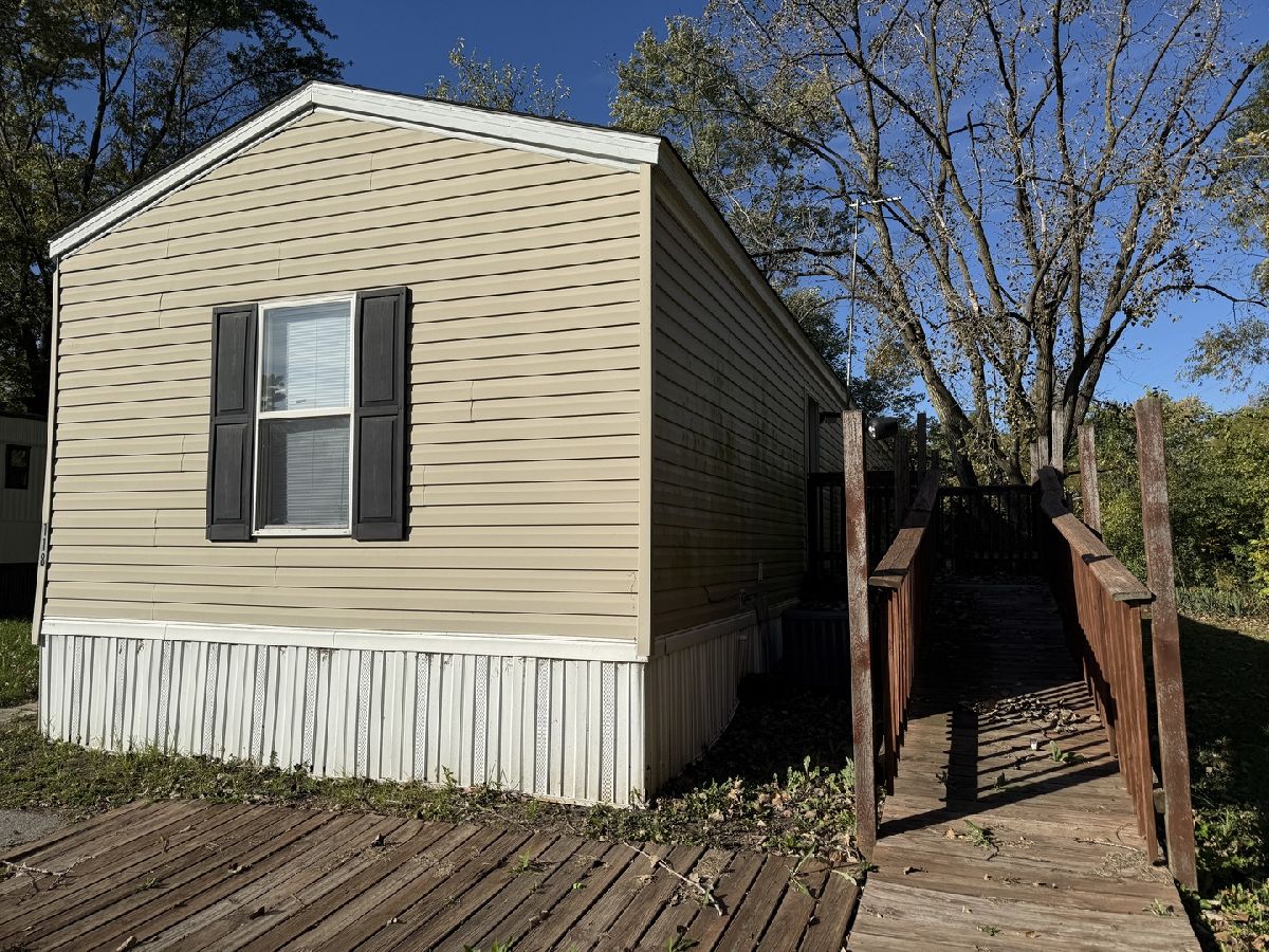 For Sale Crete Illinois, 1712 Dixie Highway