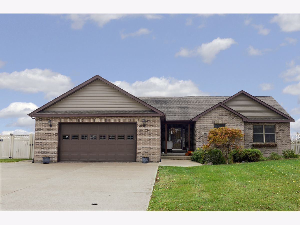  For Sale Ottawa Illinois, 1235 Edna Circle