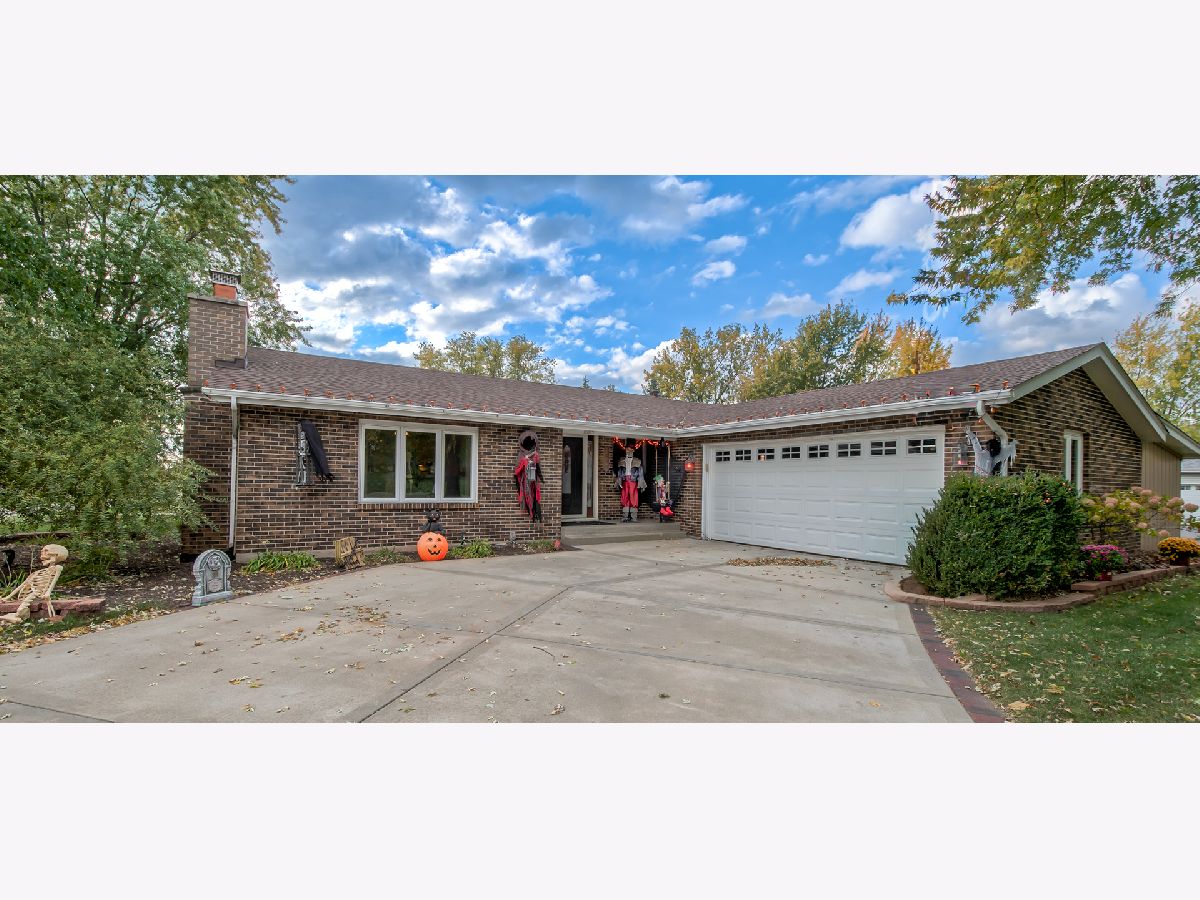  For Sale New Lenox Illinois, 1605 Regan Road