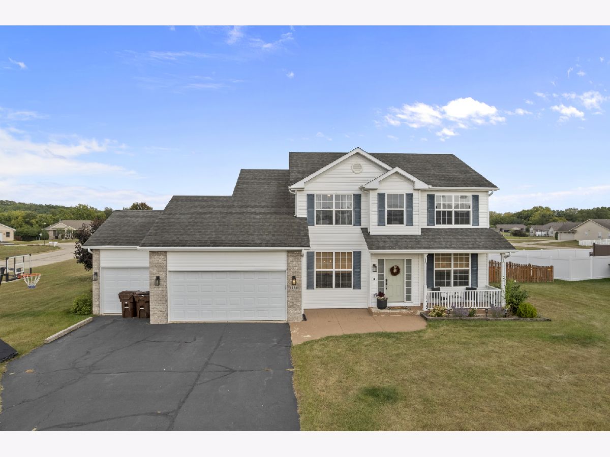  For Sale South Beloit Illinois, 15511 Hickory Lane