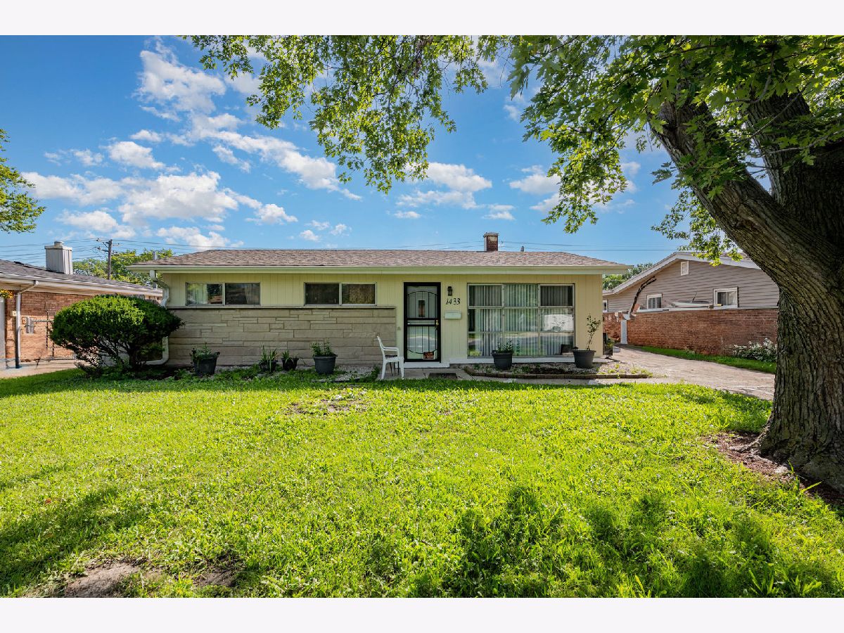  For Sale Calumet City Illinois, 1433 Burnham Avenue