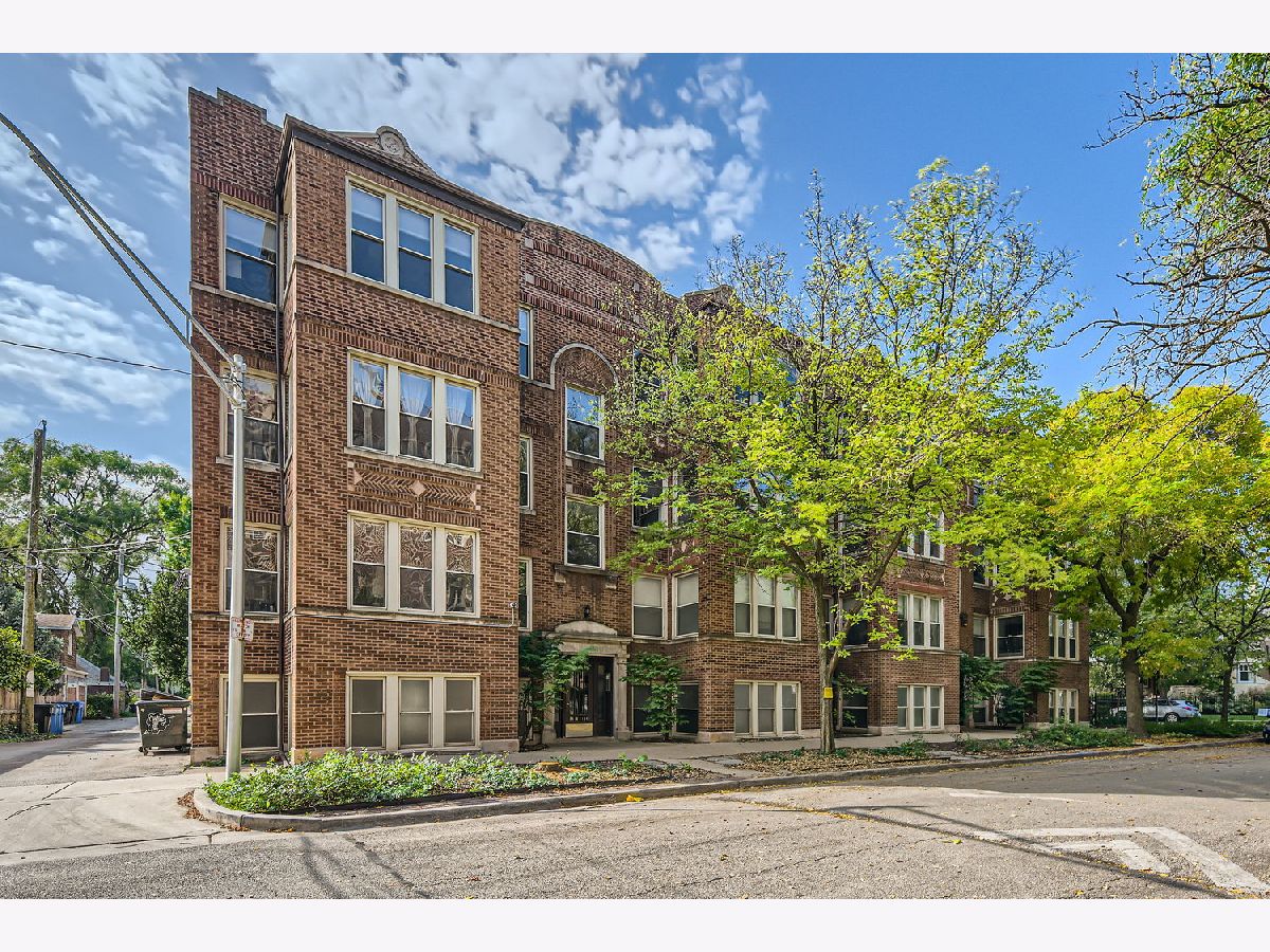 Homes & Condominiums Rented Independence Park Chicago Illinois, 3719 Byron