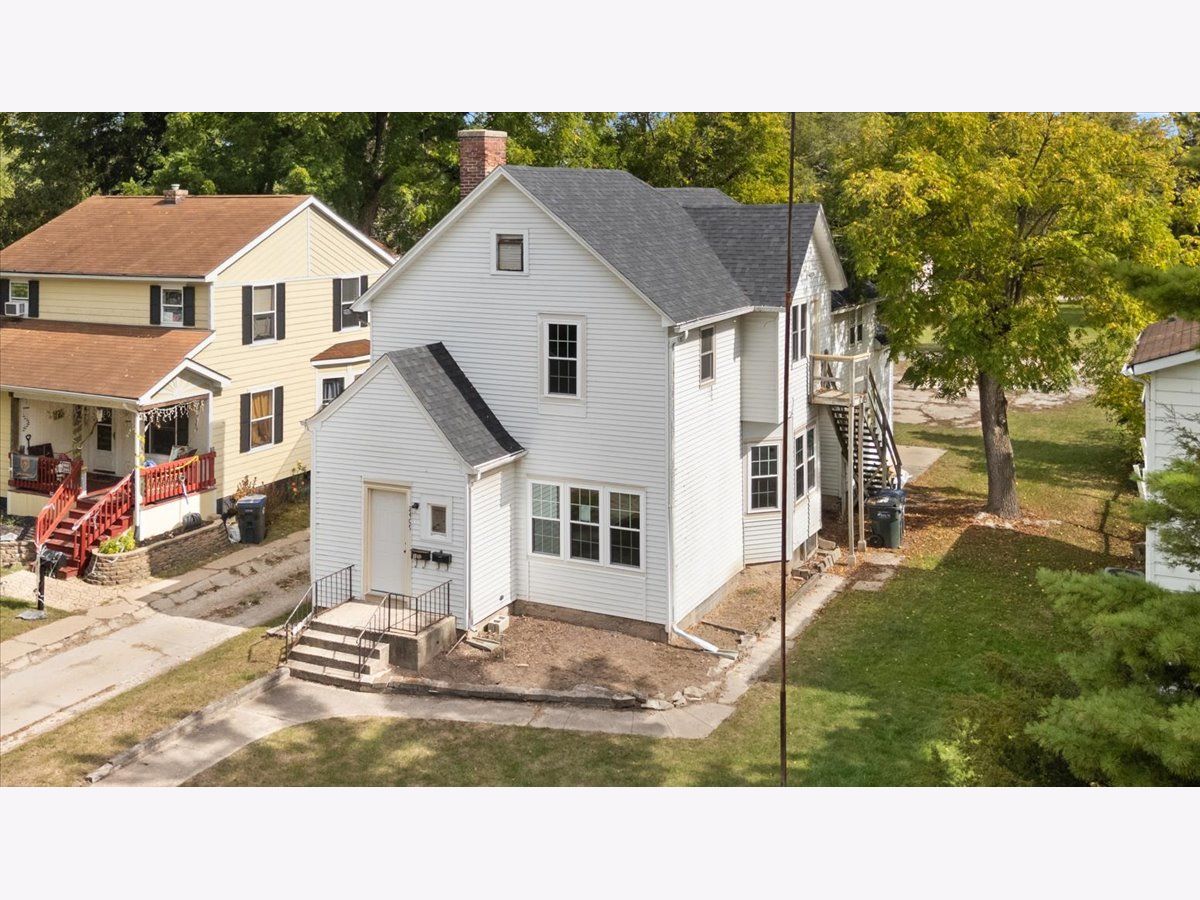  For Sale Zion Illinois, 2409 Gilboa Avenue