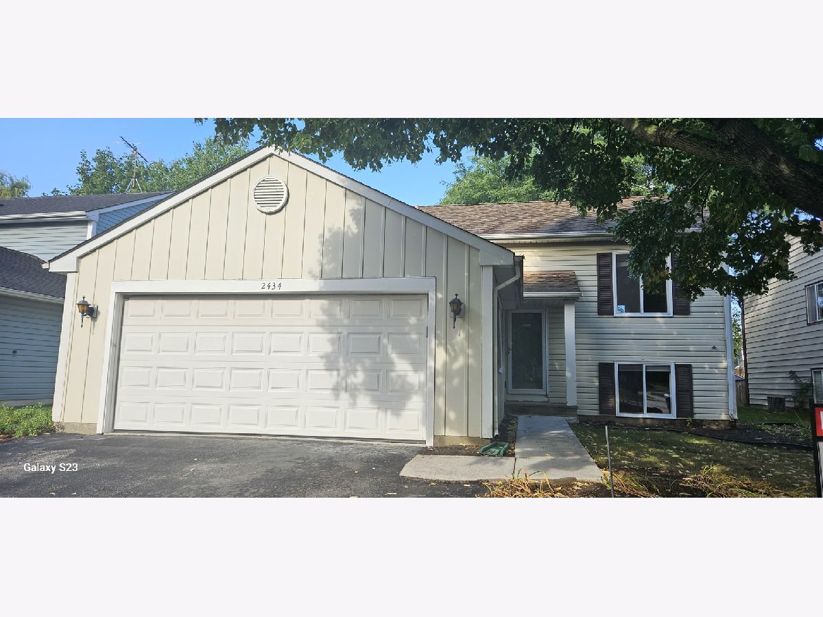  Rented Aurora Illinois, 2434 Red Bud