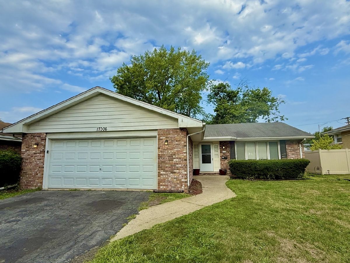 For Sale South Holland Illinois, 17006 University Avenue