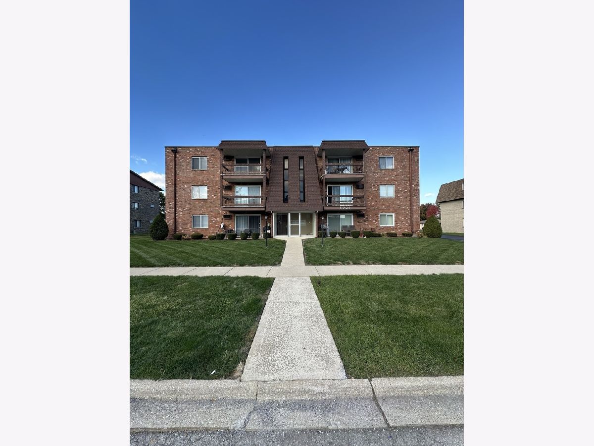  For Rent Crestwood Illinois, 5728 128th