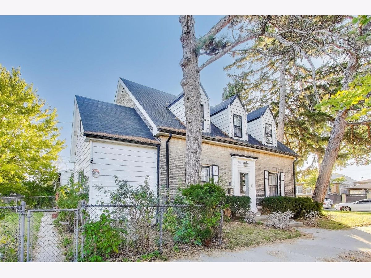 For Sale Chicago Illinois, 2859 Mango Avenue