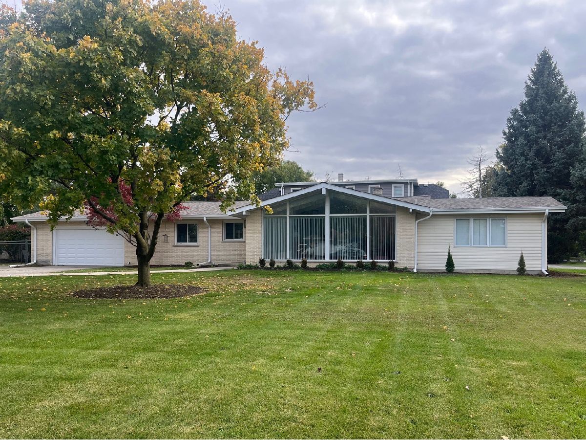  Rented La Grange Highlands Illinois, 1451 63rd