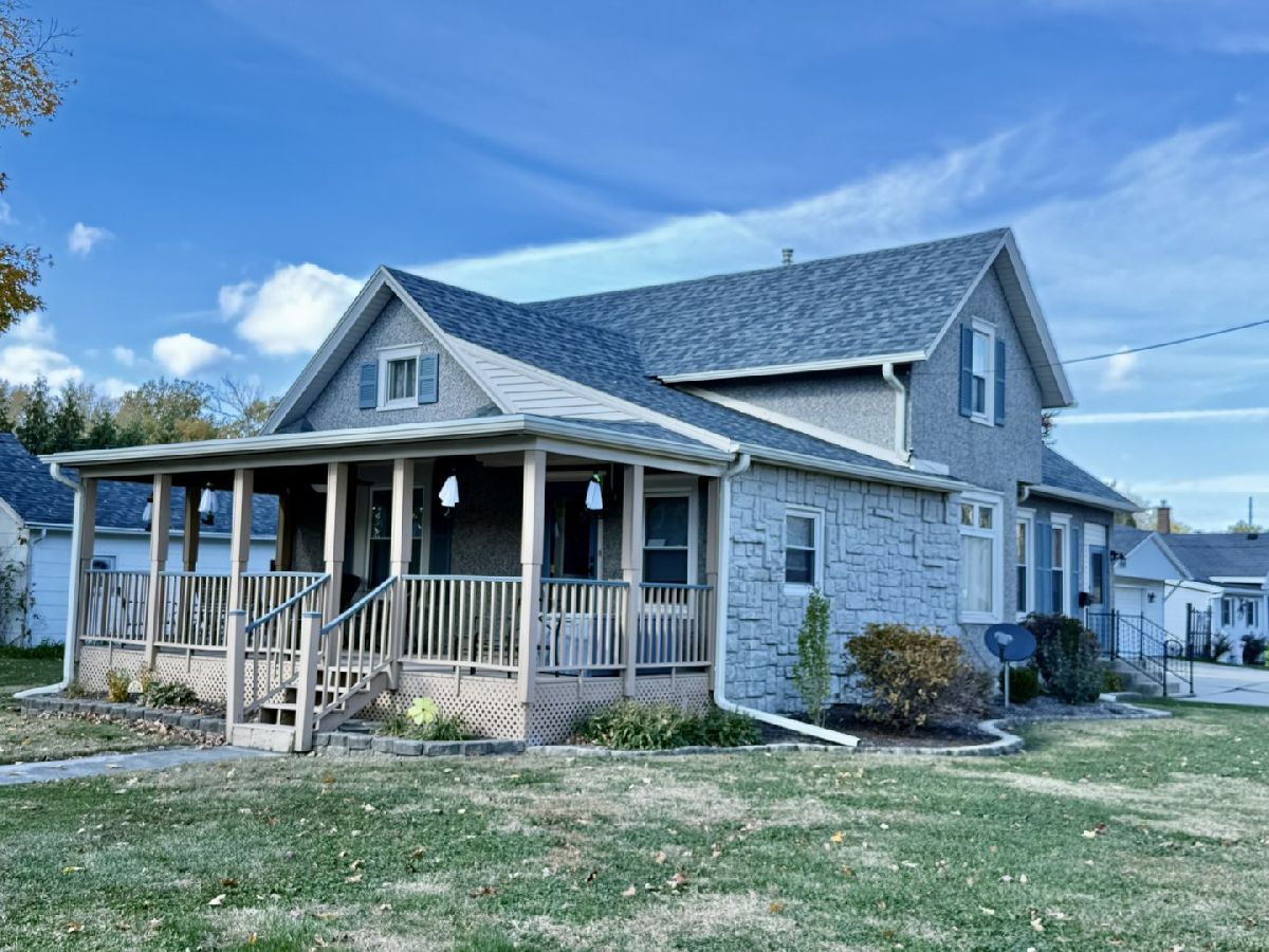  For Sale Peru Illinois, 2301 Market Street