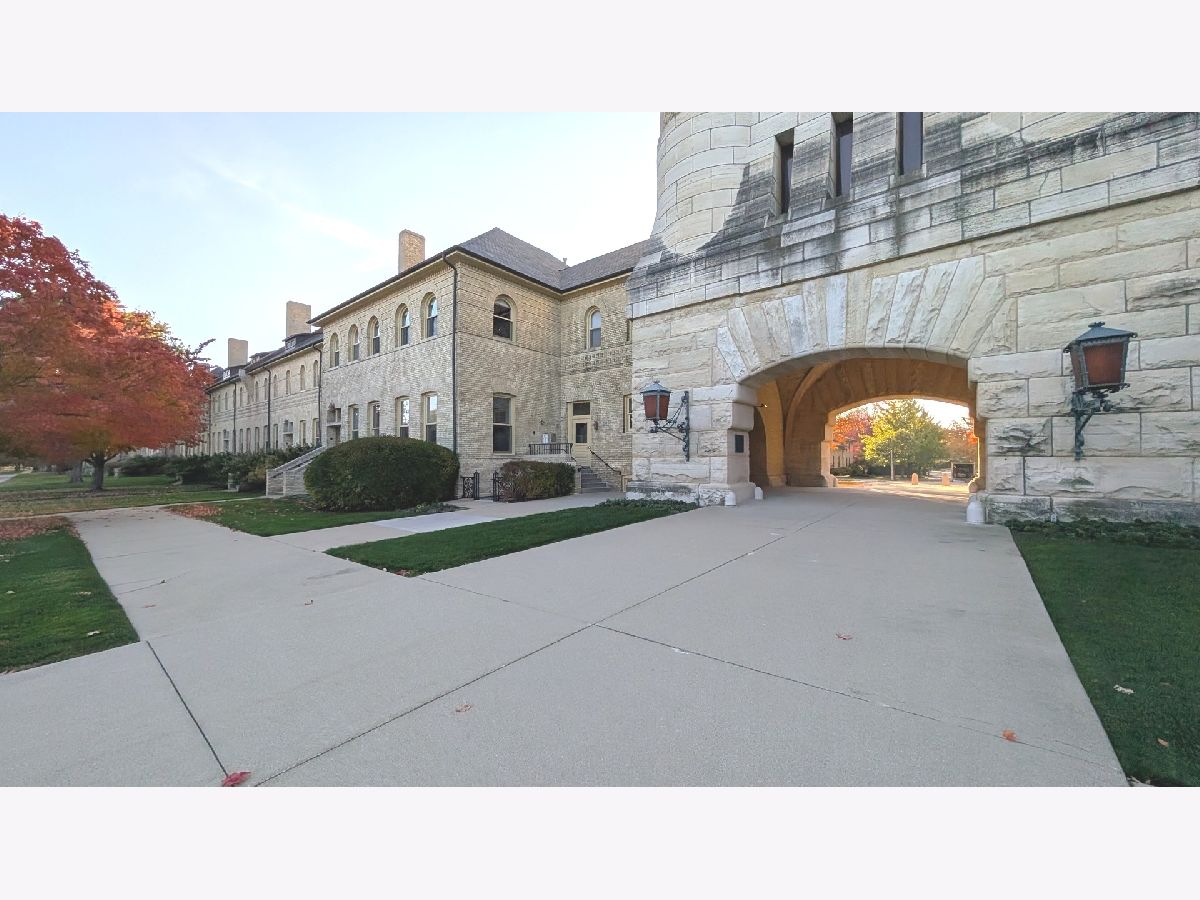 Condos & Townhomes & Homes For Rent Fort Sheridan Highland Park Illinois, 210 Leonard Wood