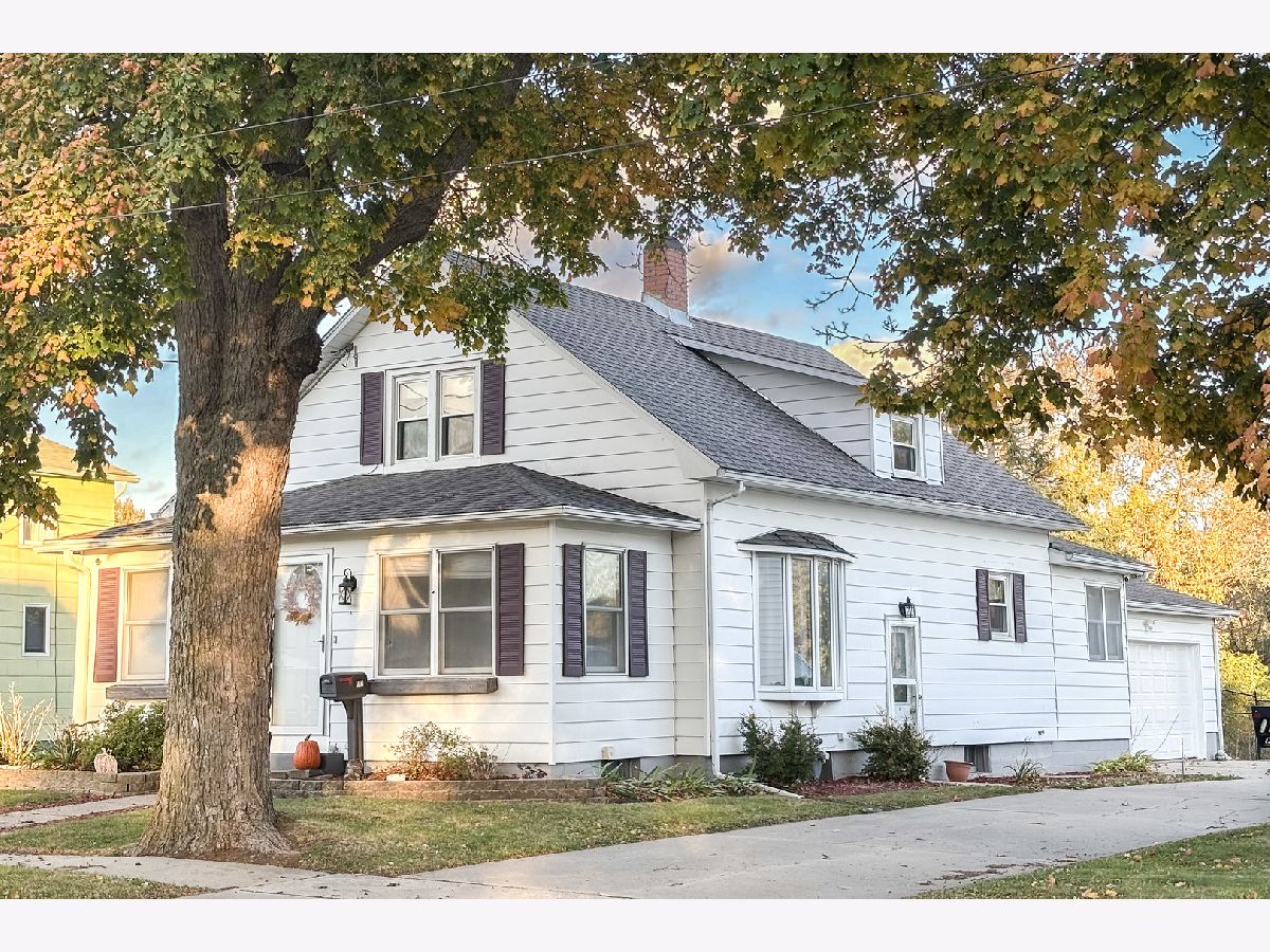  For Sale Morrison Illinois, 102 Jackson Street