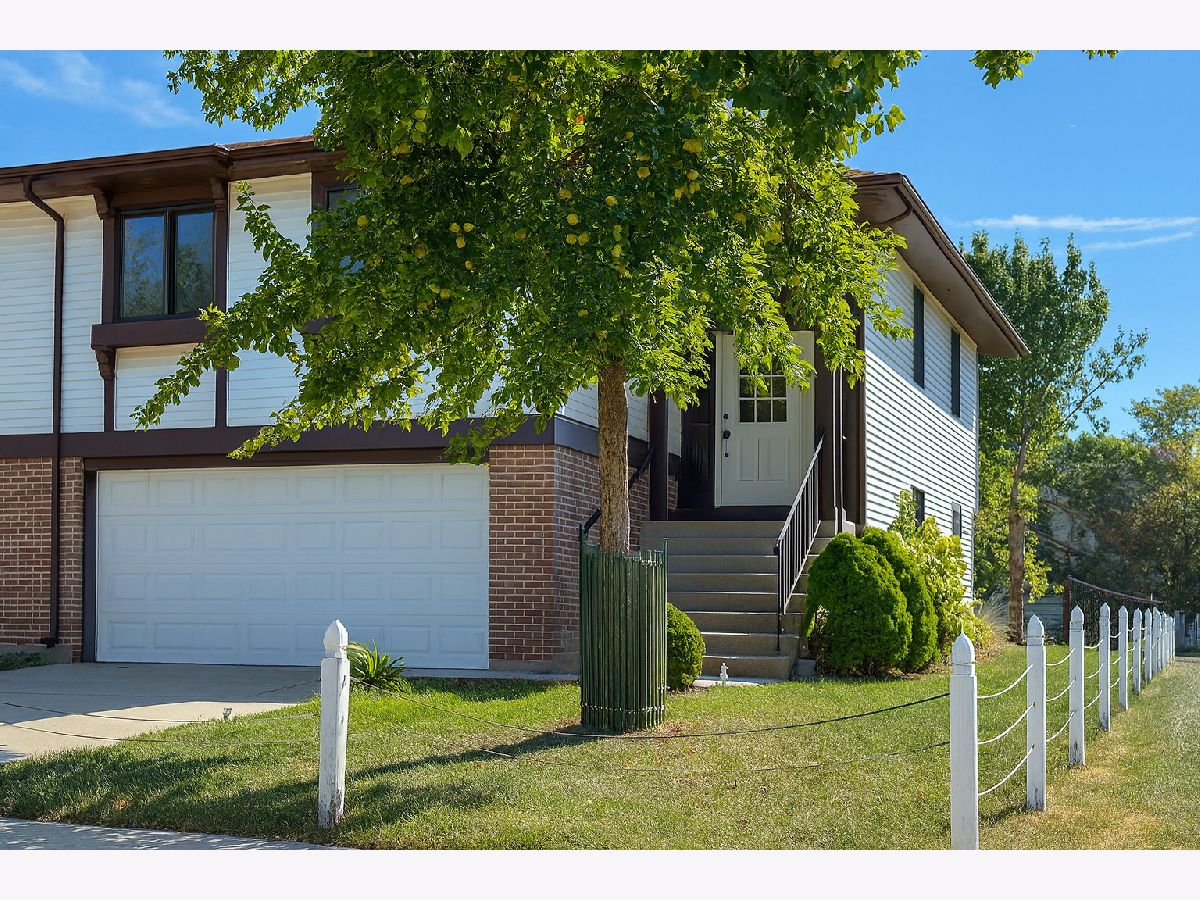 For Rent Wheeling Illinois, 1426 Chippewa