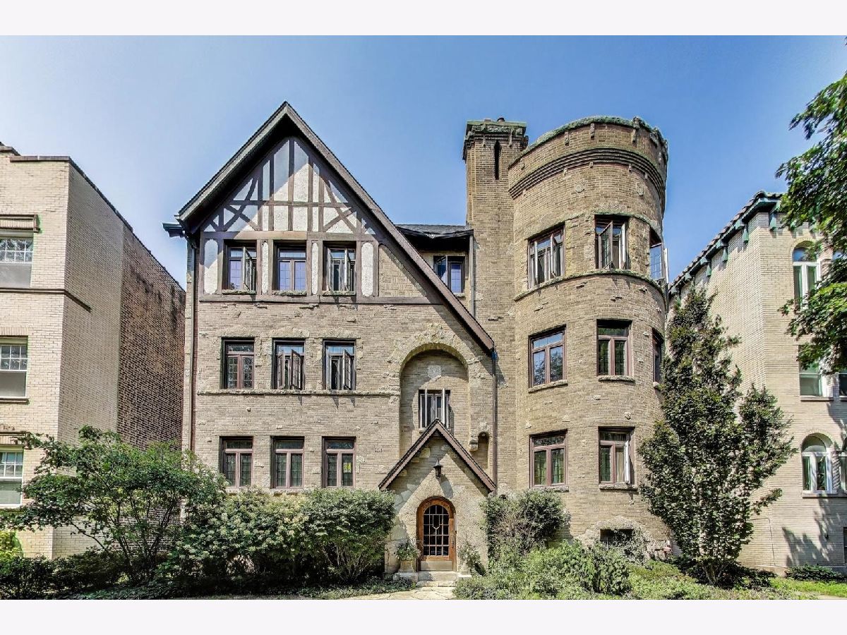  For Sale Chicago Illinois, 2322 Farwell Avenue