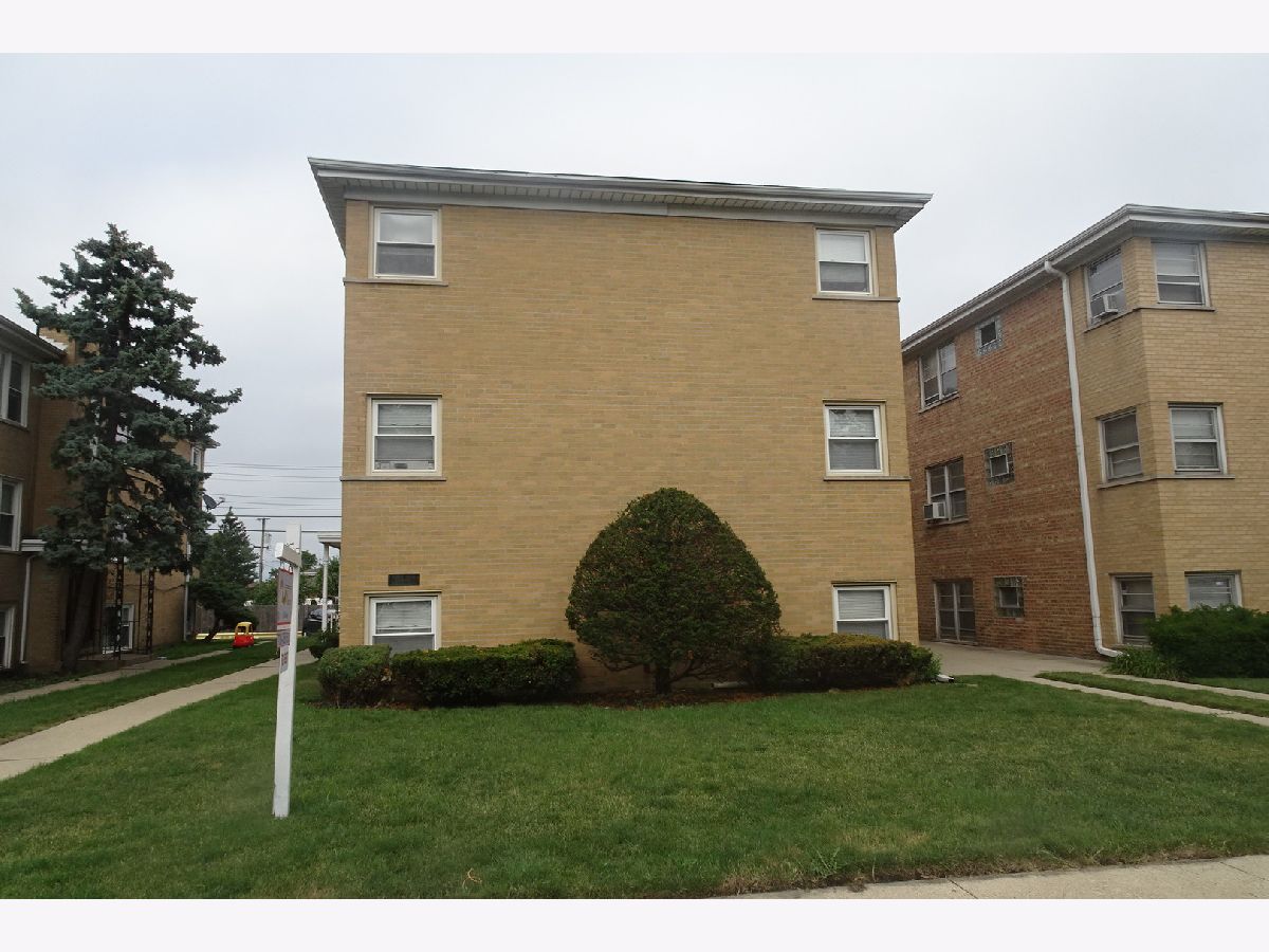  Rented Niles Illinois, 8529 Milwaukee