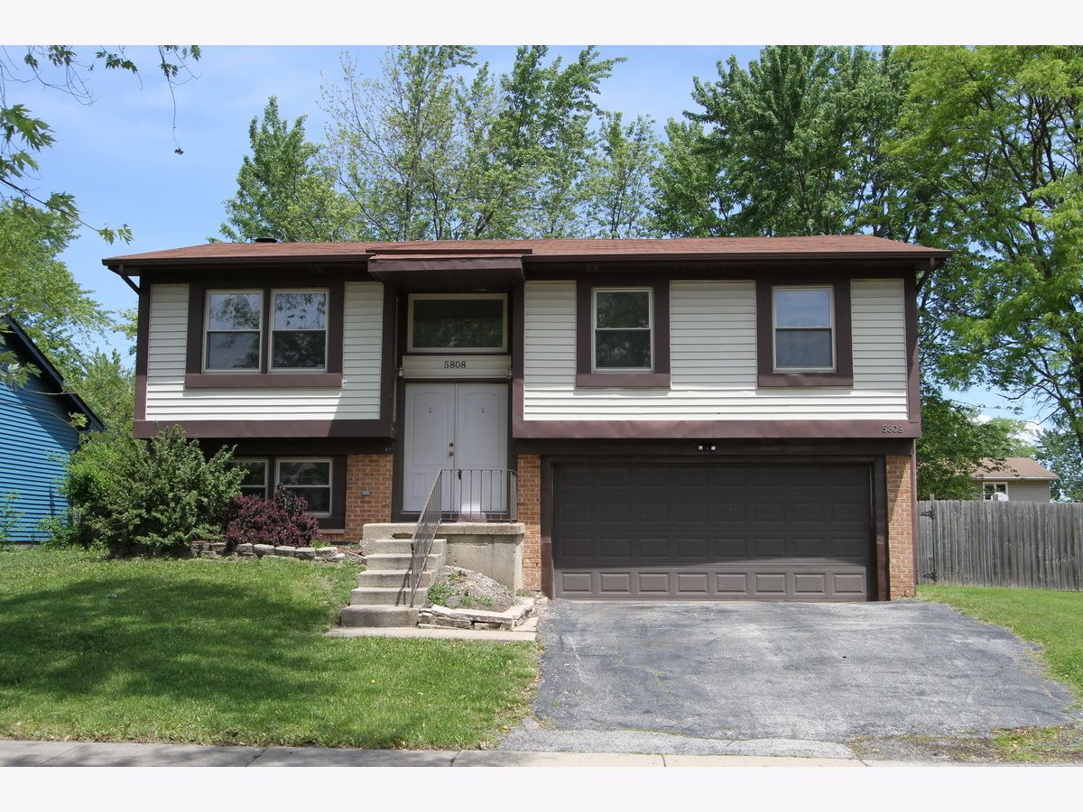  For Sale Matteson Illinois, 5808 Allemong Drive