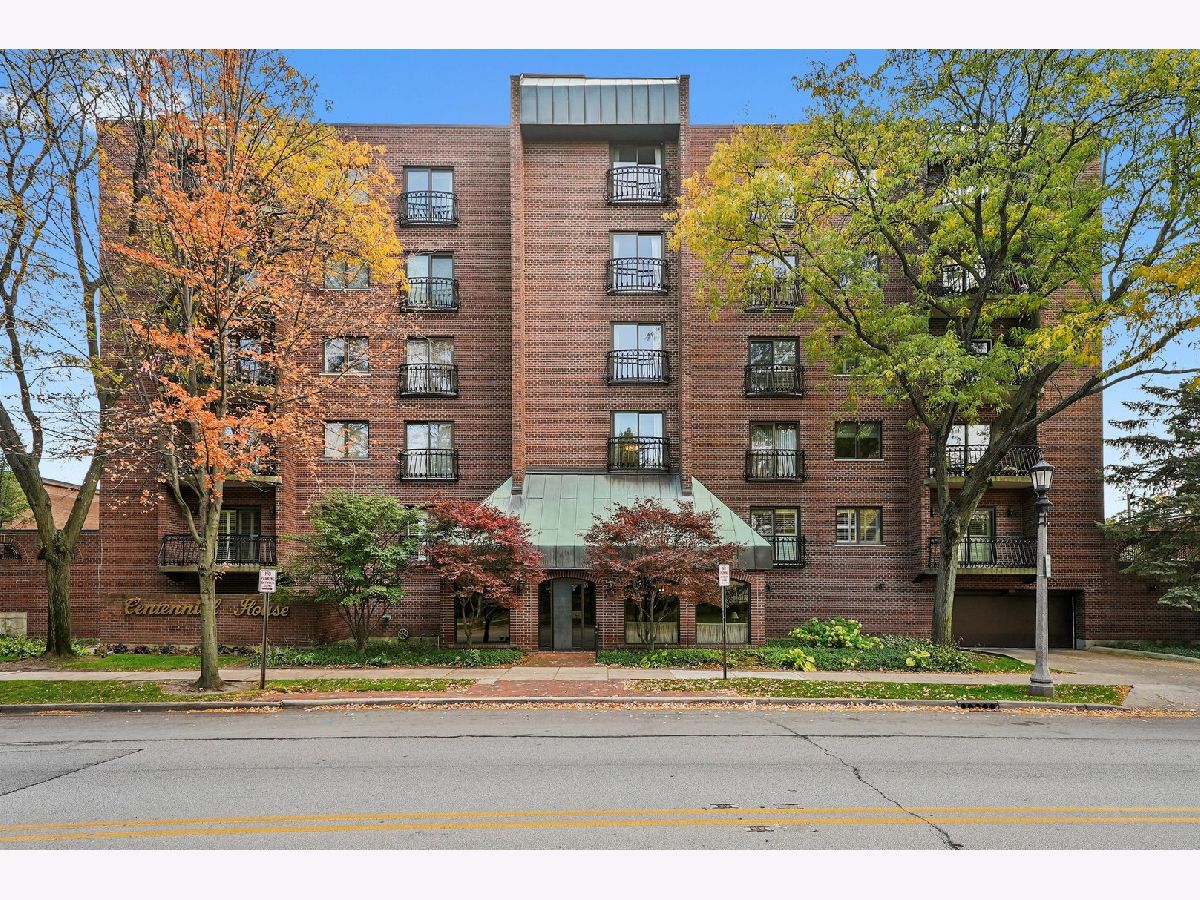  For Sale River Forest Illinois, 7575 Lake Street