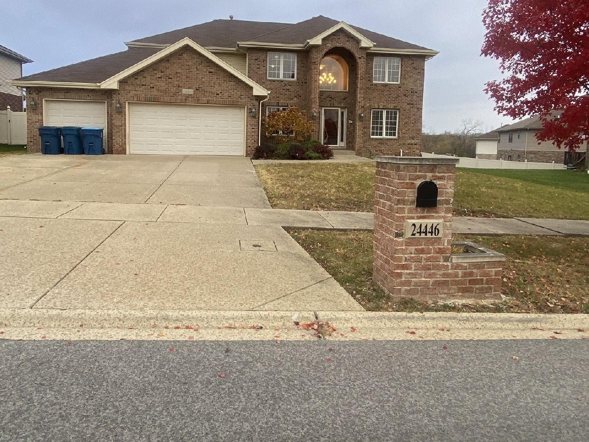  For Sale Crete Illinois, 24446 Newport Drive