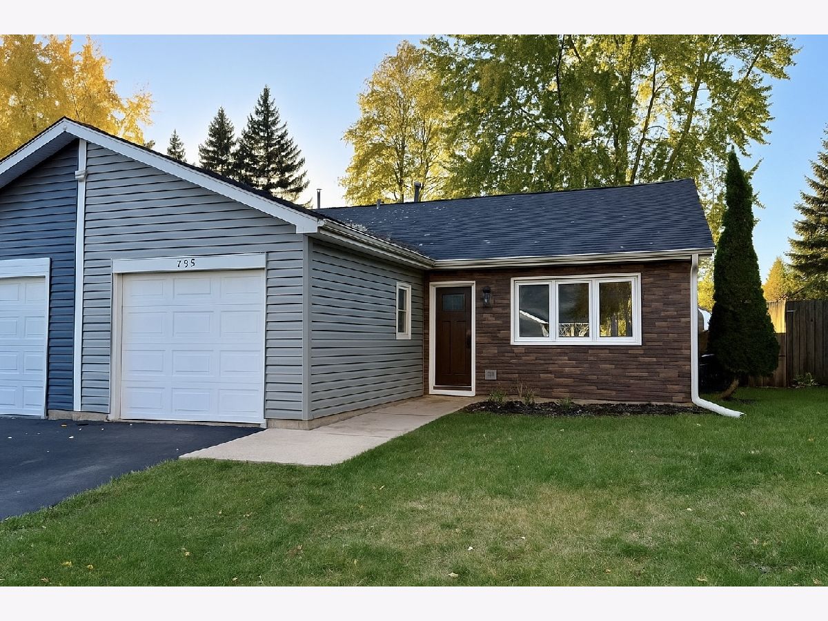 Homes & Townhomes For Rent Georgetown Aurora Illinois, 785 Clearwood