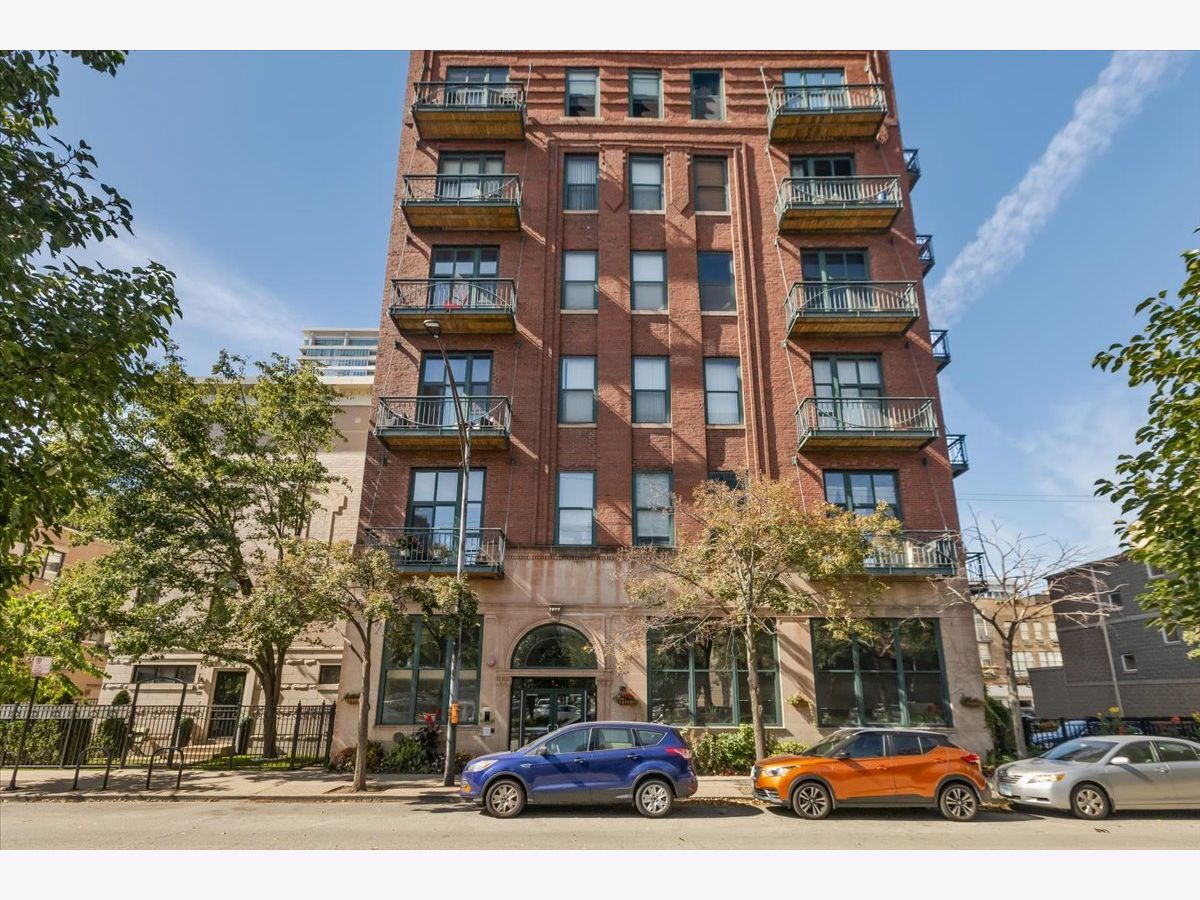  For Sale Chicago Illinois, 1632 Indiana Avenue