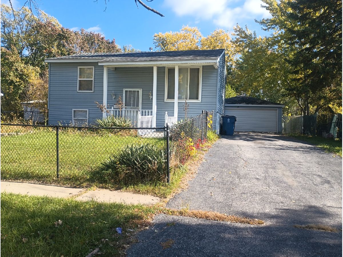  For Sale Sauk Village Illinois, 22223 Navaho Avenue