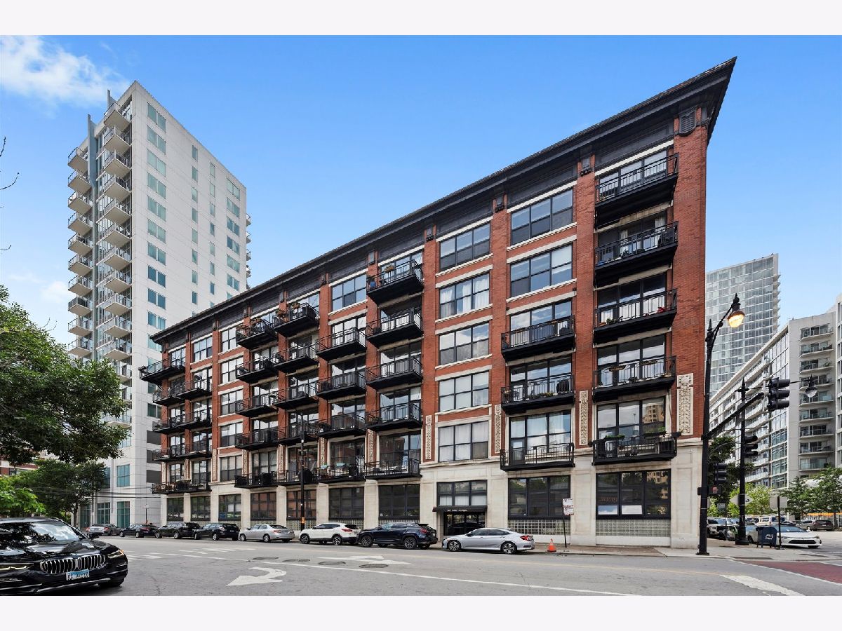 For Sale Chicago Illinois, 1601 Michigan Avenue