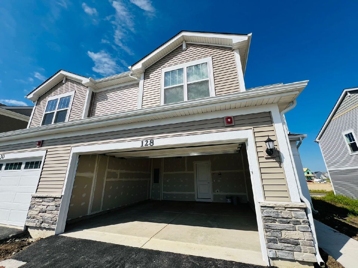  For Rent Oswego Illinois, 128 Henderson