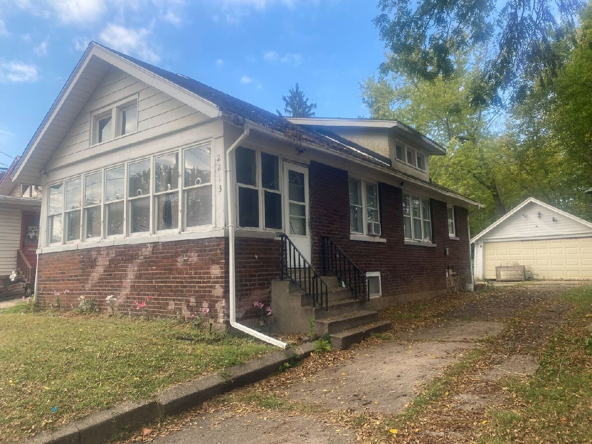  For Sale Rockford Illinois, 2213 Mulberry Street