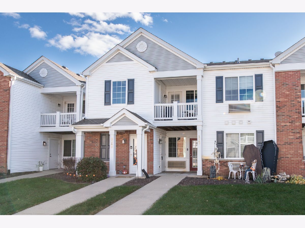  Rented Yorkville Illinois, 154 Bertram