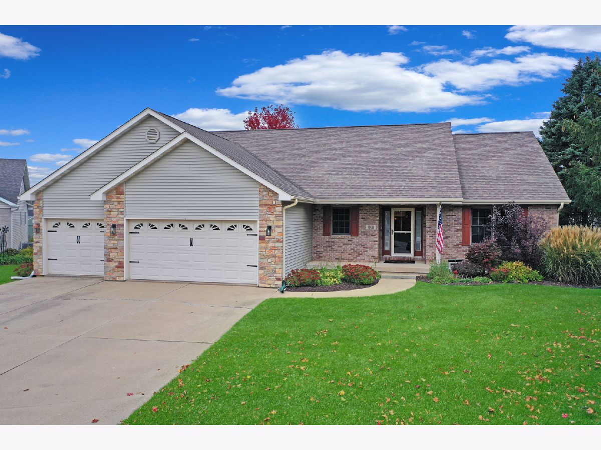  For Sale Rochelle Illinois, 1108 Gehant Court