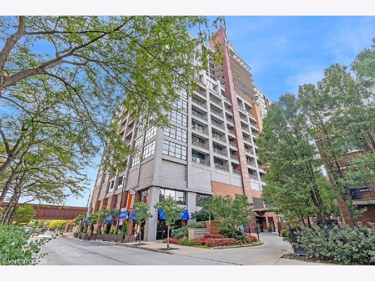  For Sale Chicago Illinois, 1530 State Street