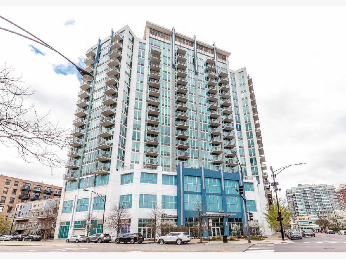  For Sale Chicago Illinois, 1600 Indiana Avenue