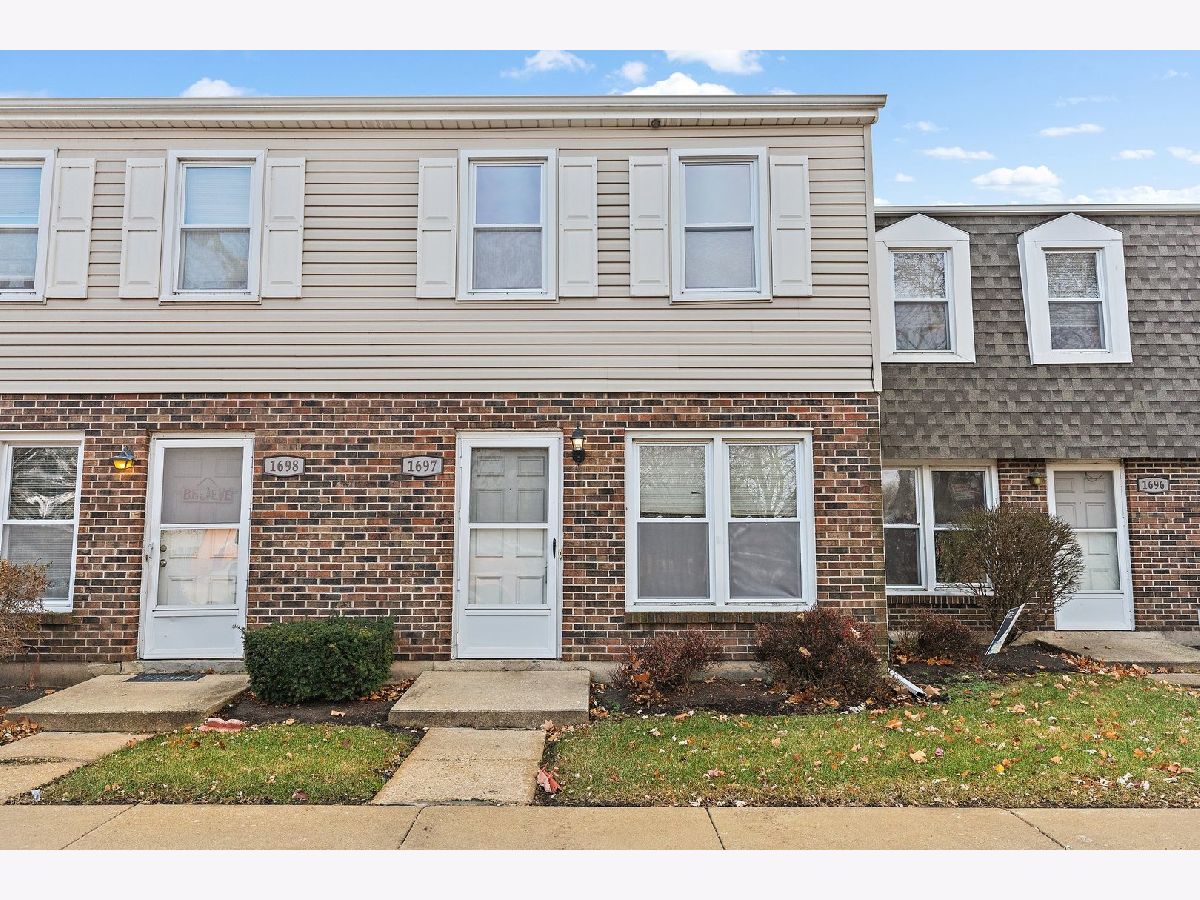  Rented Aurora Illinois, 1696 Shamrock