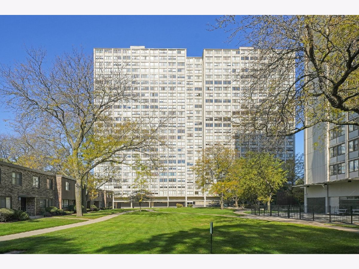  For Sale Chicago Illinois, 4800 Lake Park Avenue