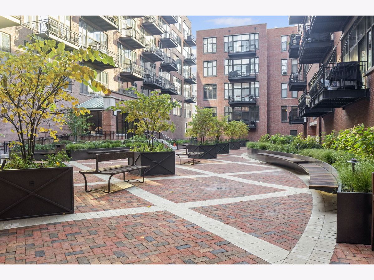 Condominiums For Sale Union Square Lofts Chicago Illinois, 333 Hubbard Street