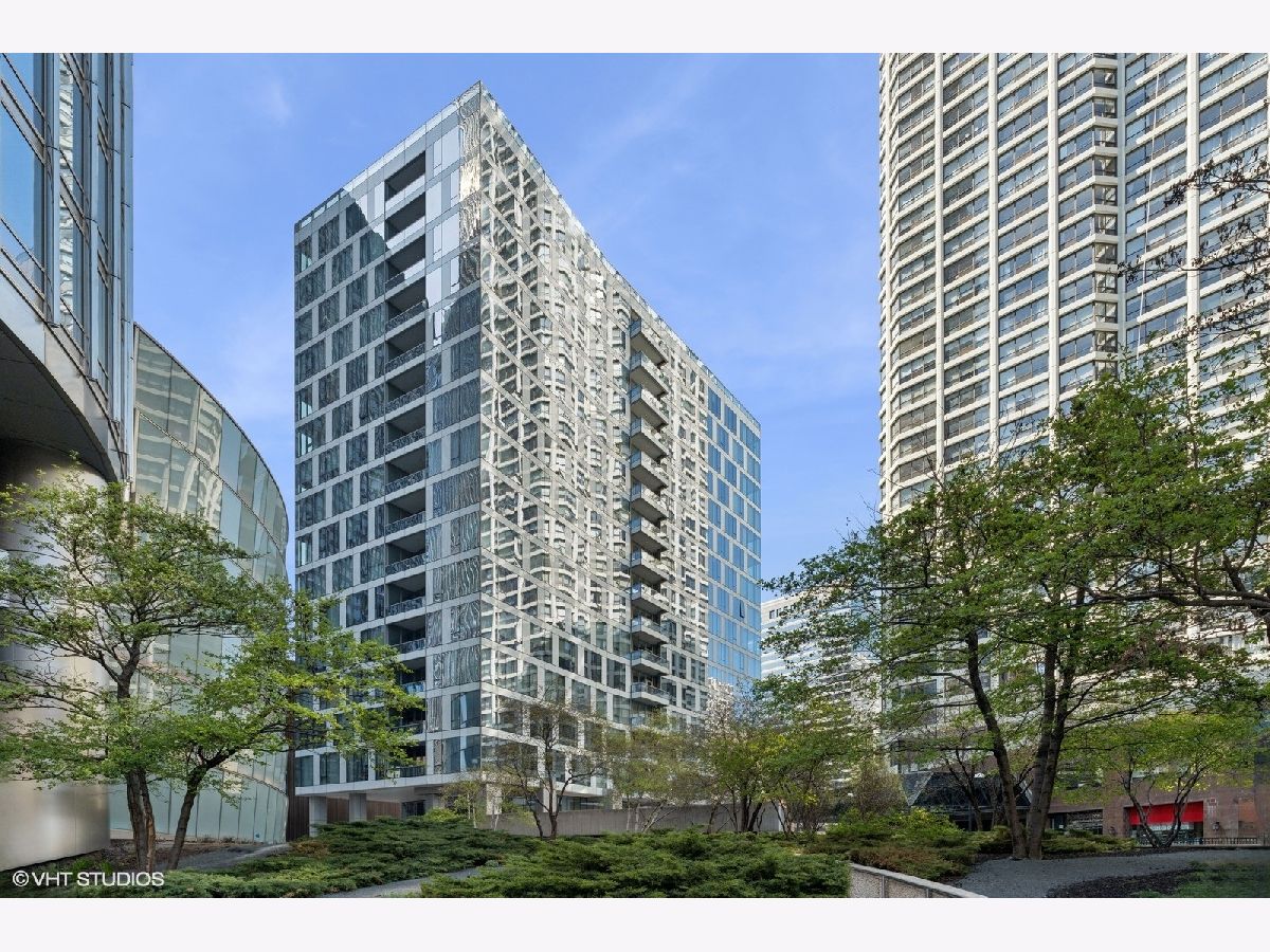  For Sale Chicago Illinois, 403 Wabash Street