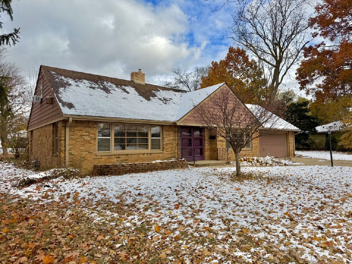  For Sale Rockford Illinois, 1211 Mayfair Place