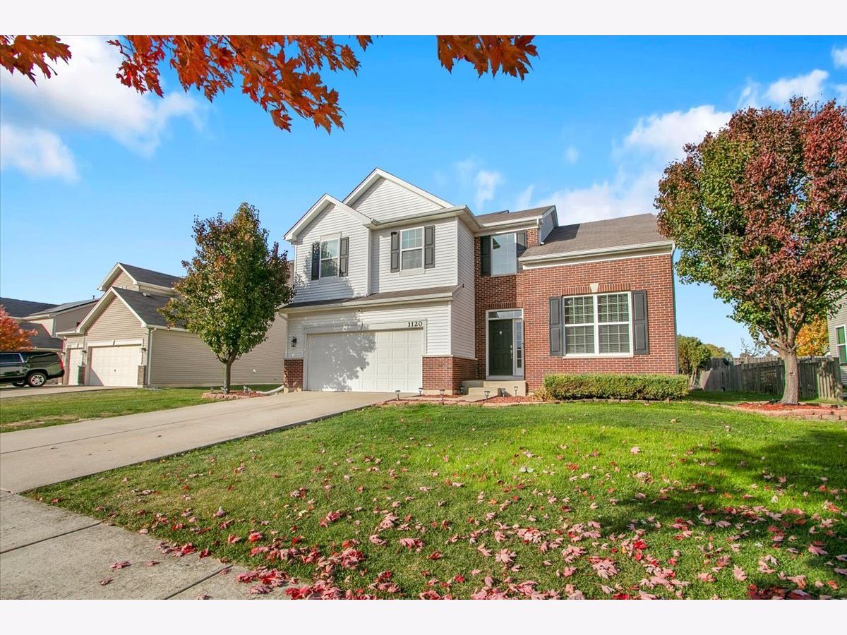  For Sale Shorewood Illinois, 1120 Trillium Lane